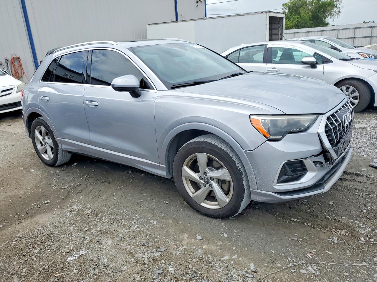 Audi Q3 Premium