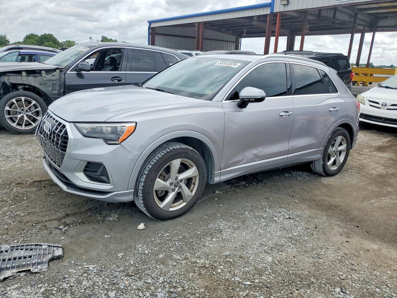 Salvage Audi Q3 Image