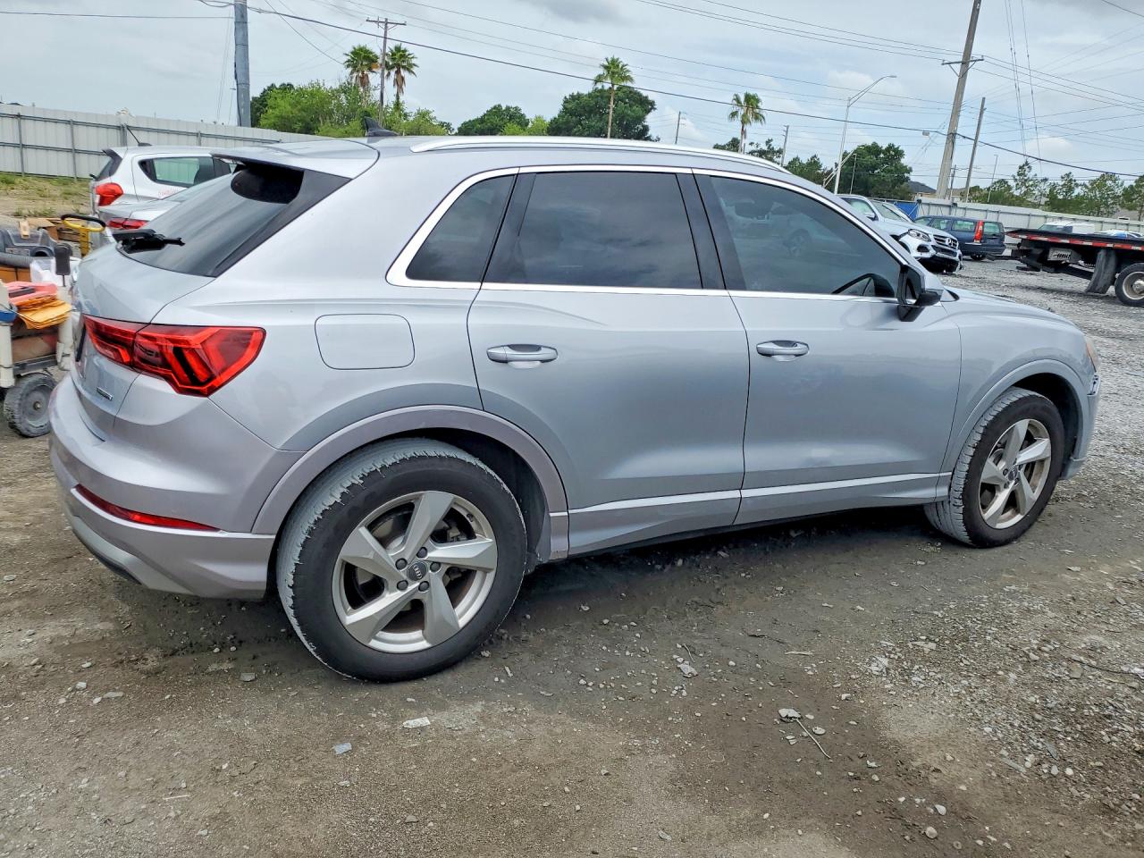 Audi Q3 Premium