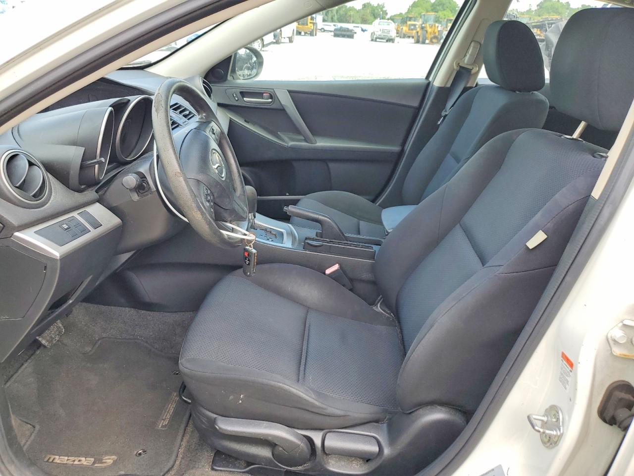 Mazda 3 I