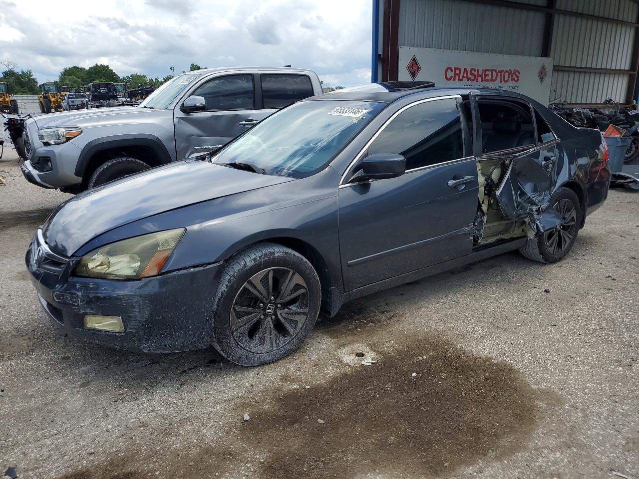 Salvage Honda Accord Image