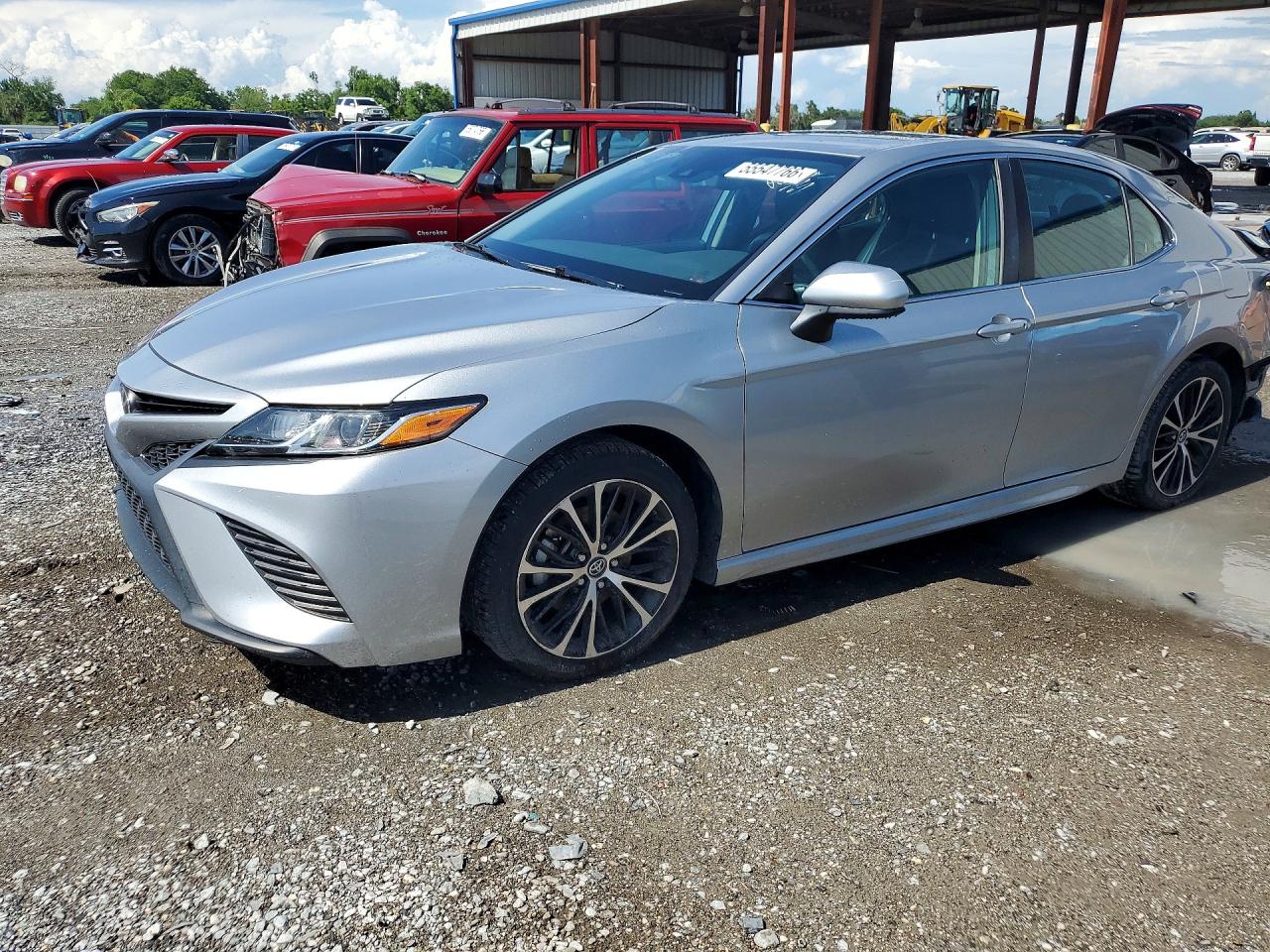 Salvage Toyota Camry Image