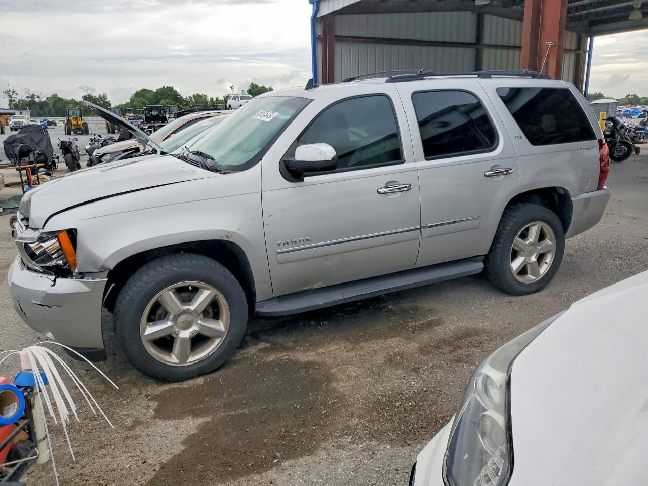 Salvage Chevrolet Tahoe Image