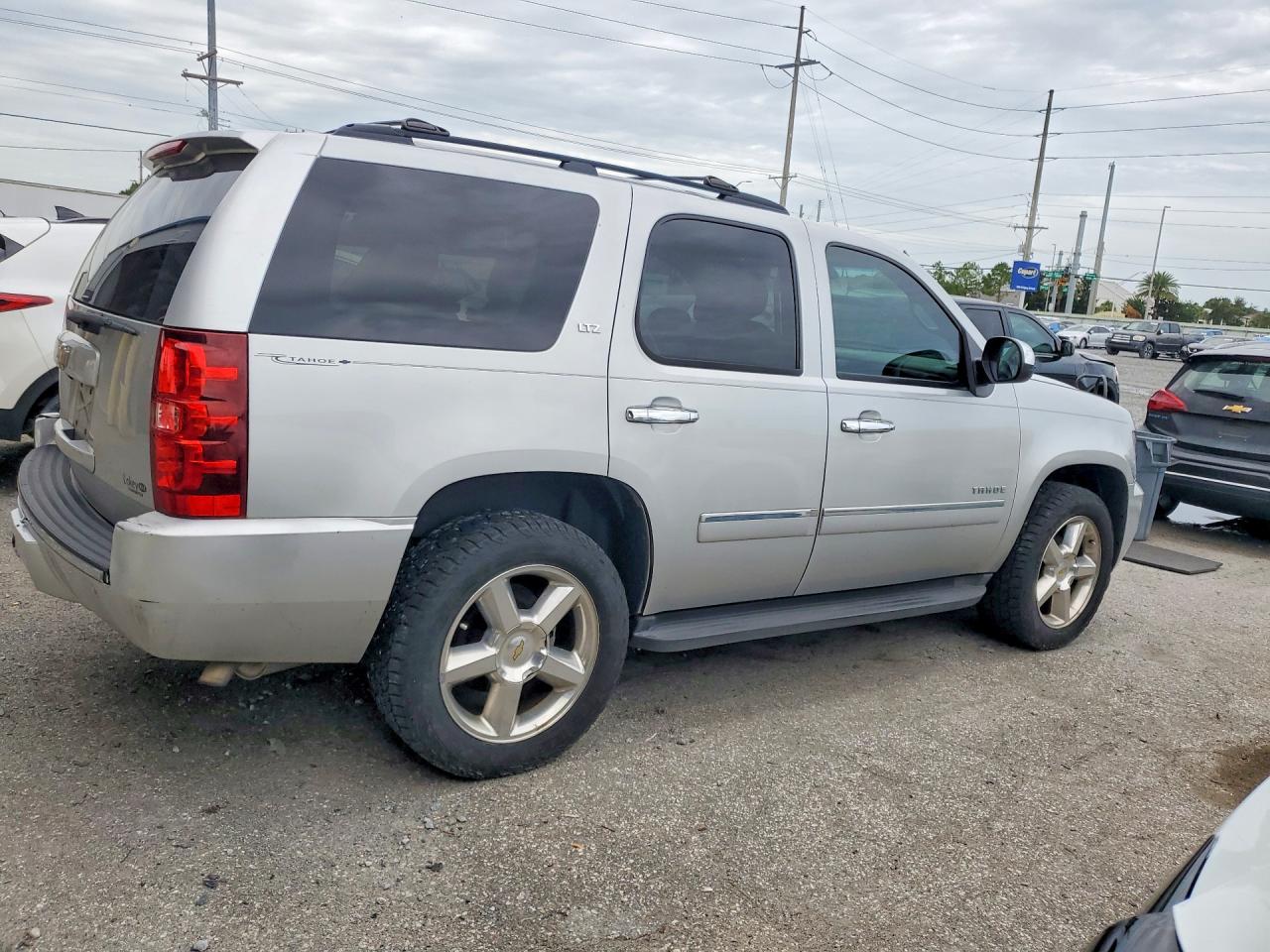 Chevrolet Tahoe C1500 Ltz