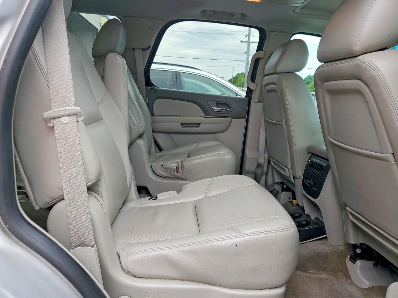 Chevrolet Tahoe C1500 Ltz