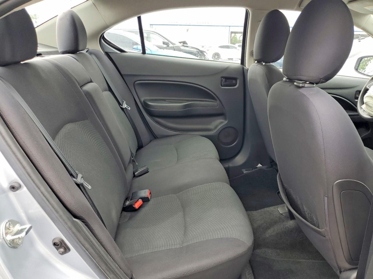 Mitsubishi Mirage G4 Es
