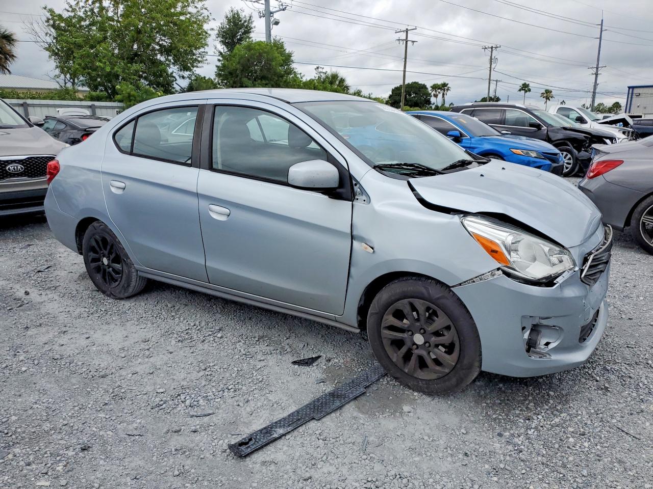 Mitsubishi Mirage G4 Es