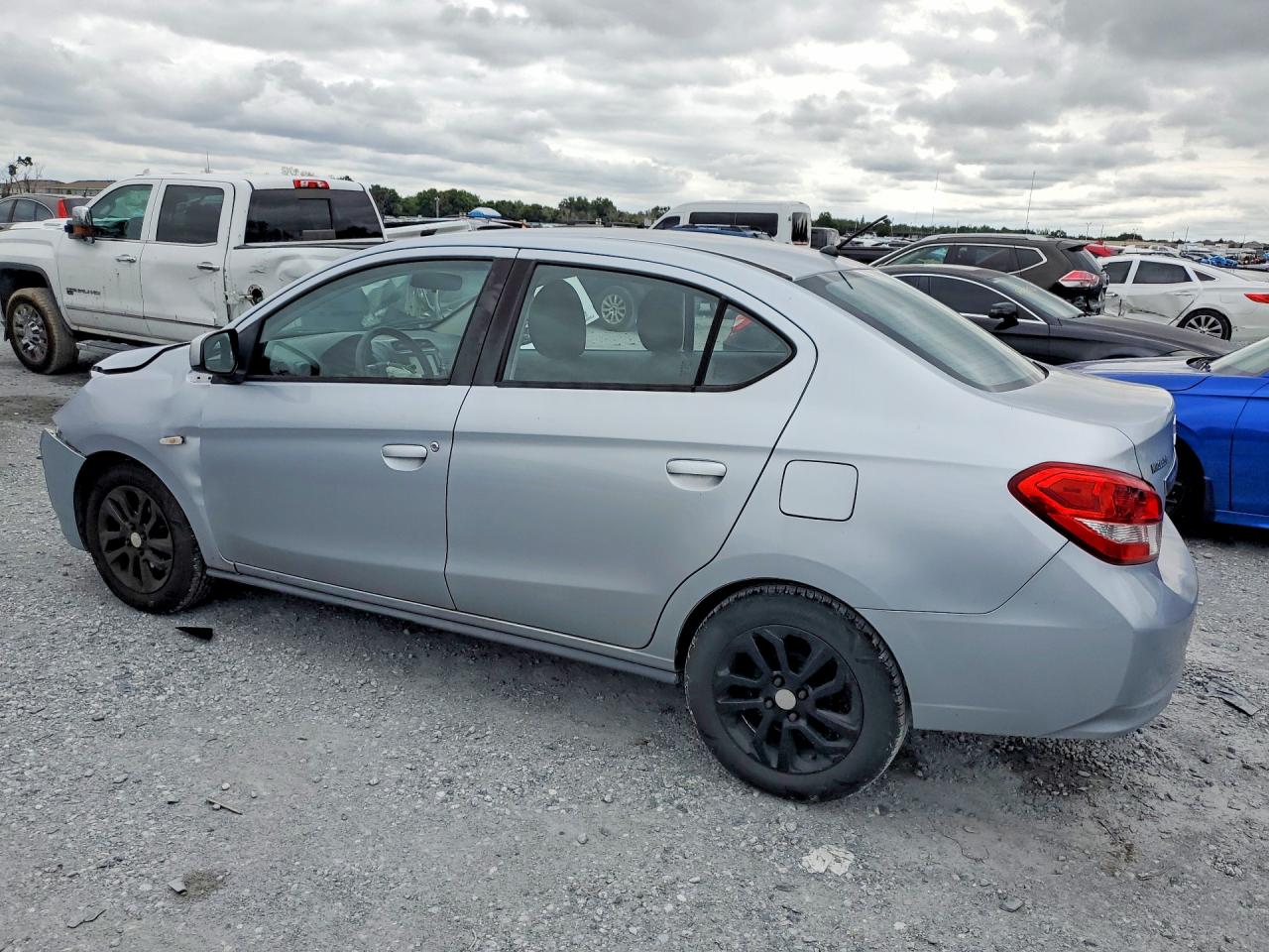 Mitsubishi Mirage G4 Es