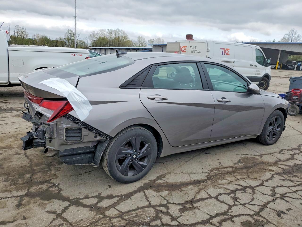 Hyundai ELANTRA Sel