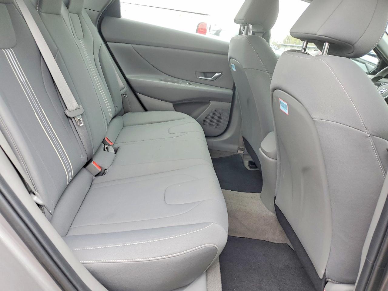 Hyundai ELANTRA Sel