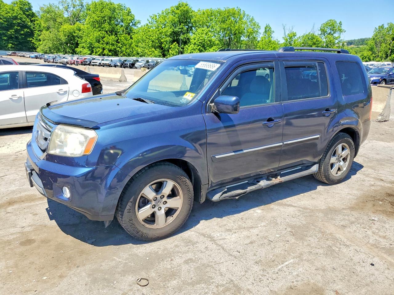 Salvage Honda Pilot Image