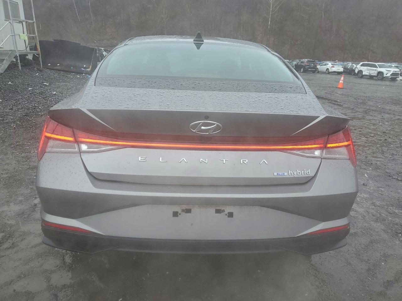 Hyundai ELANTRA Blue