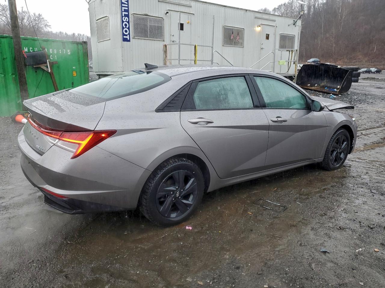 Hyundai ELANTRA Blue
