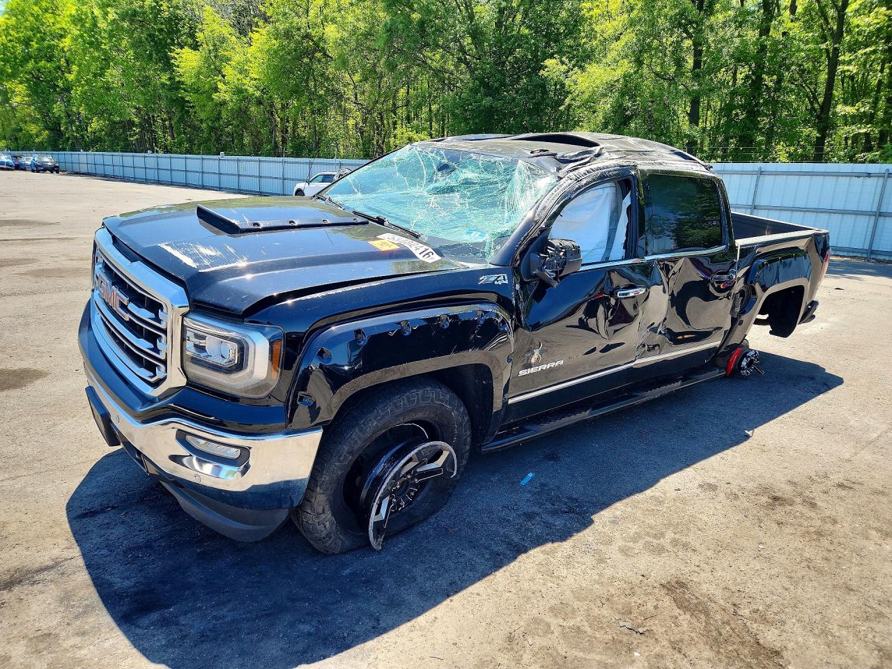 Salvage GMC Sierra Image