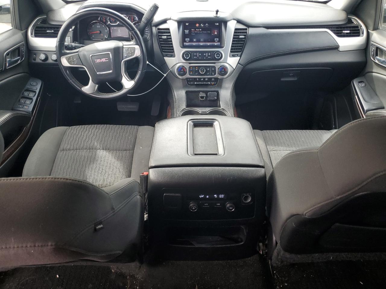 GMC Yukon Sle