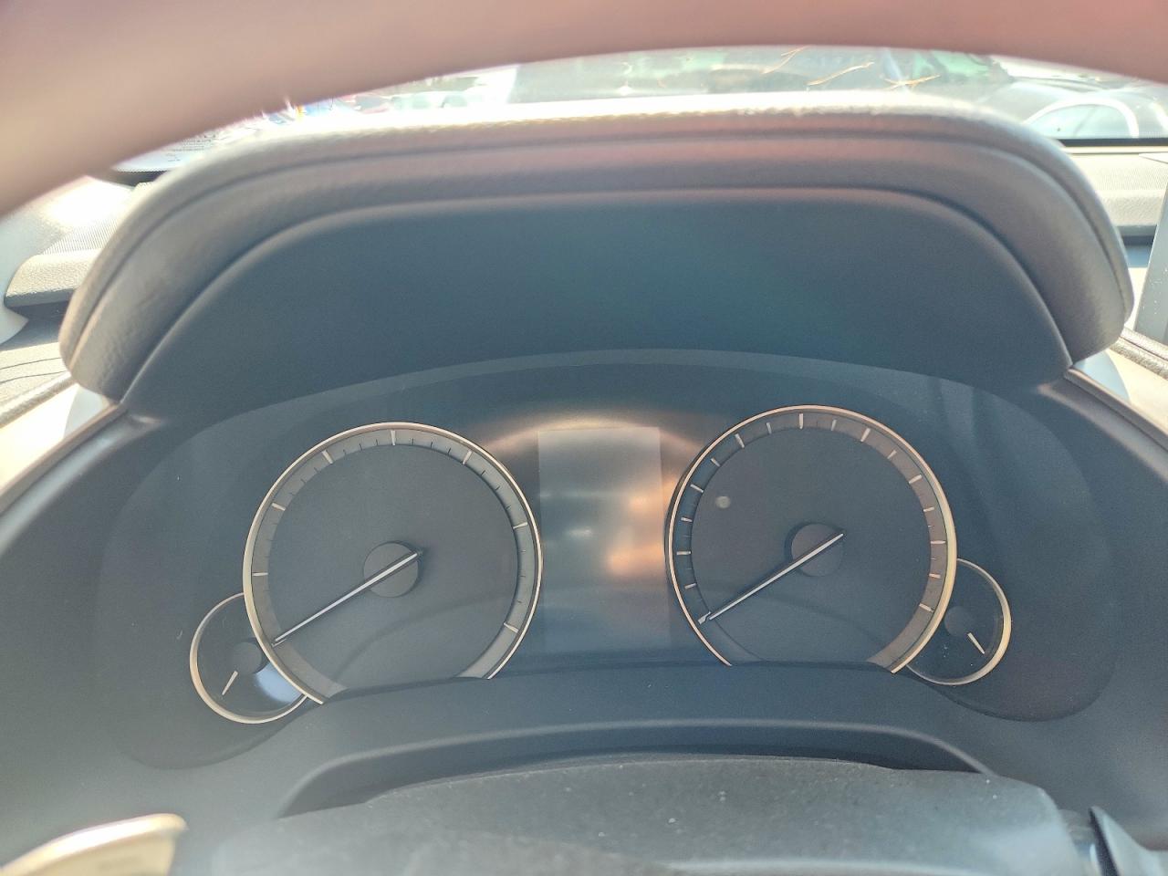 Lexus RX Base