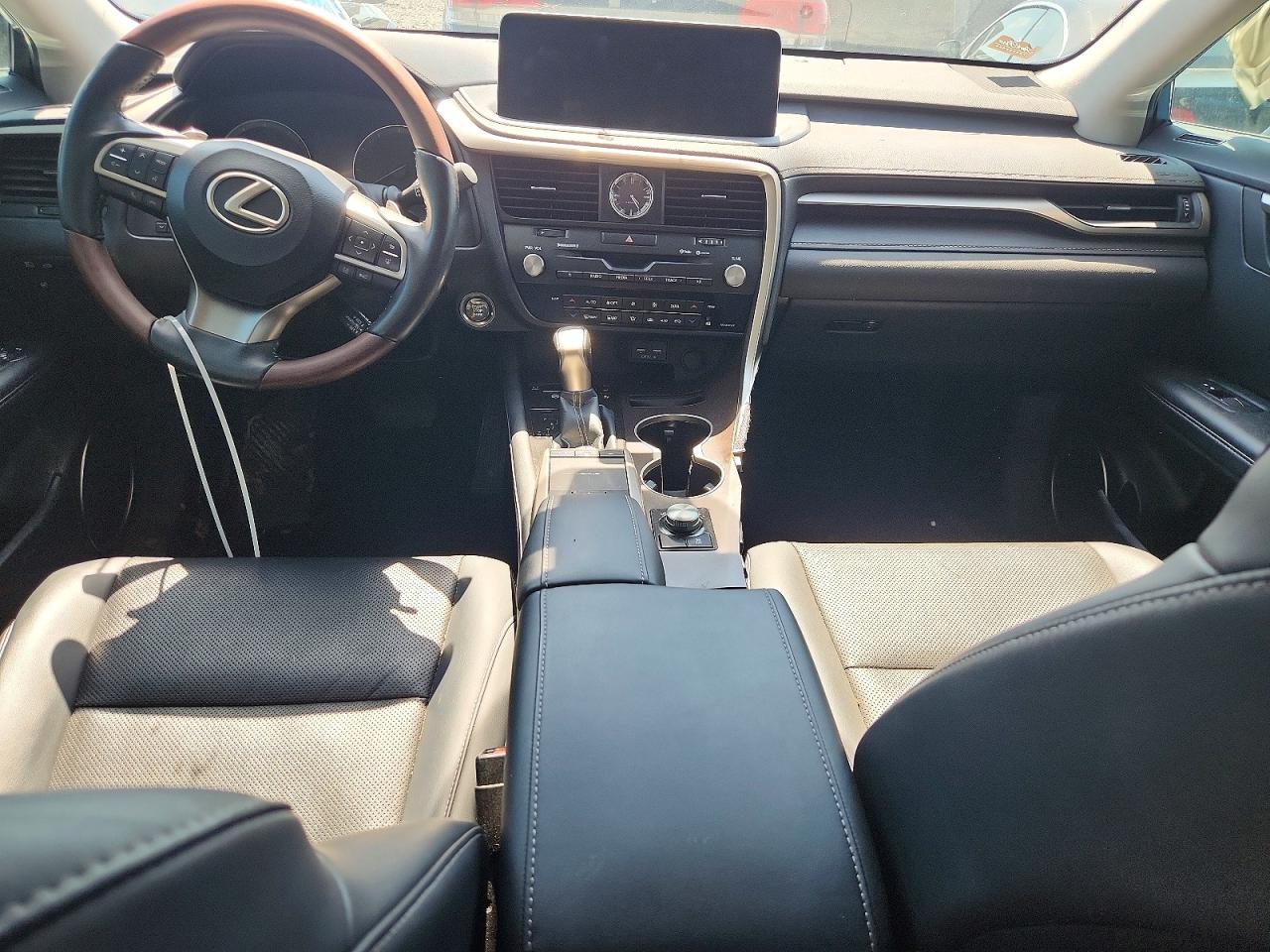 Lexus RX Base