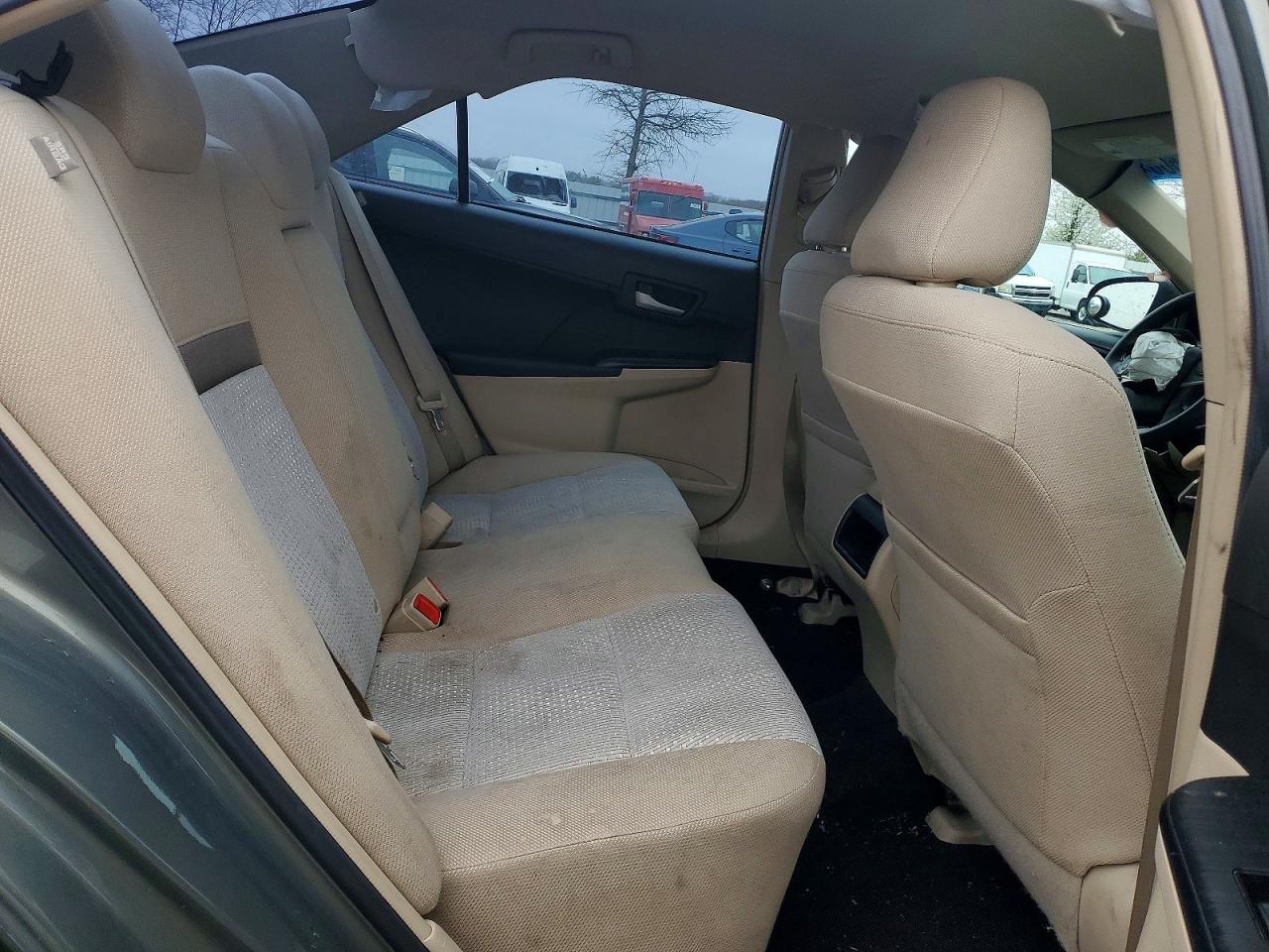 Toyota Camry Le