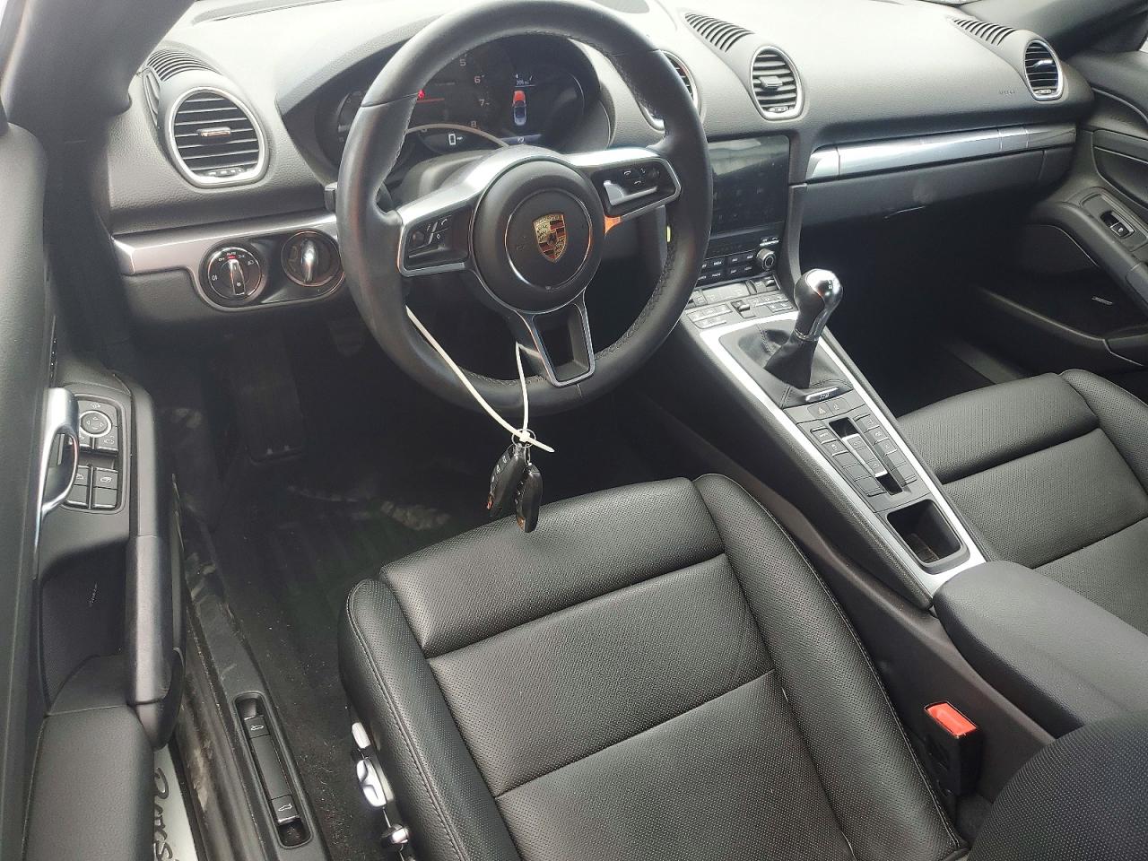 Porsche Boxster Base
