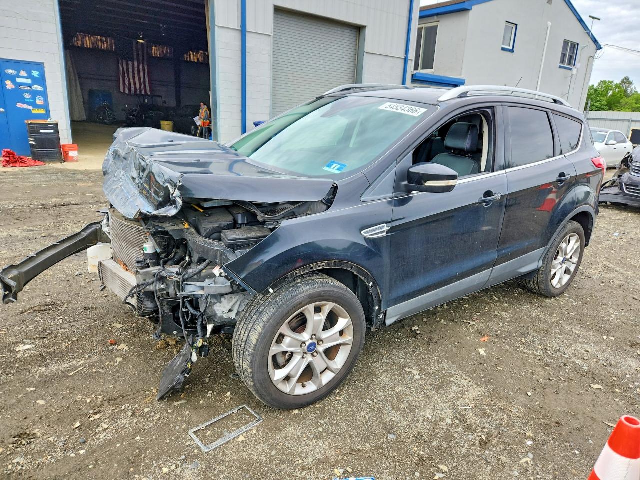 Salvage Ford Escape Image