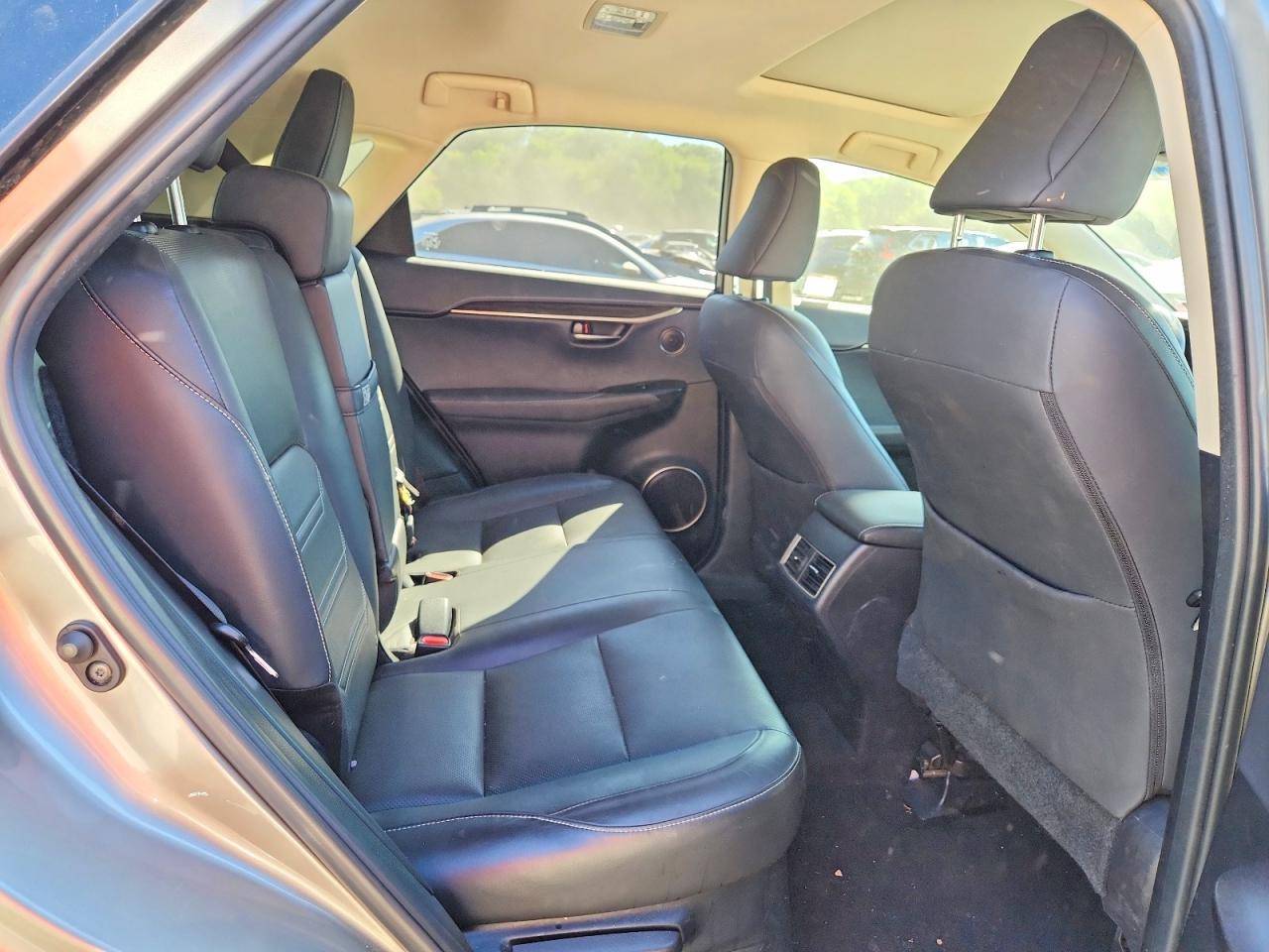 Lexus NX Base