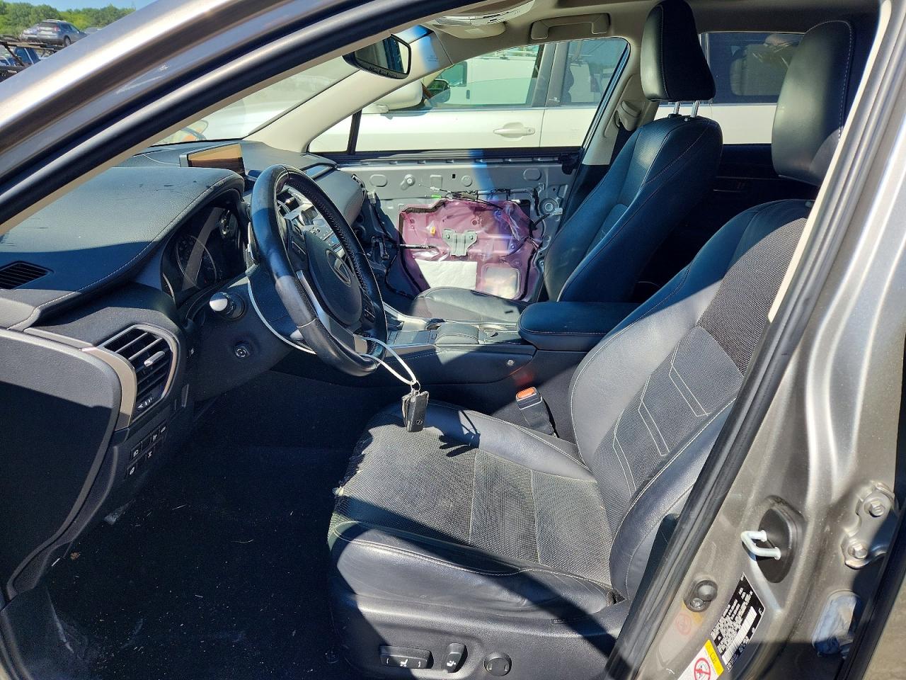 Lexus NX Base
