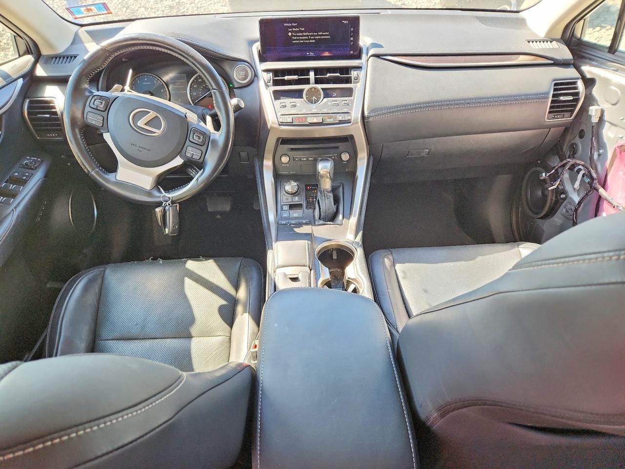 Lexus NX Base