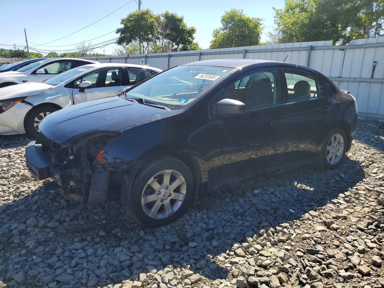 Salvage Nissan Sentra Image