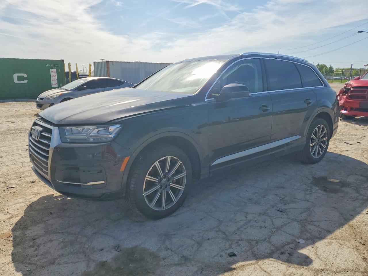 Salvage Audi Q7 Image