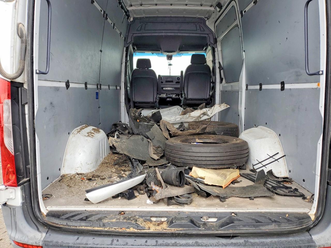 Freightliner Sprinter 2500