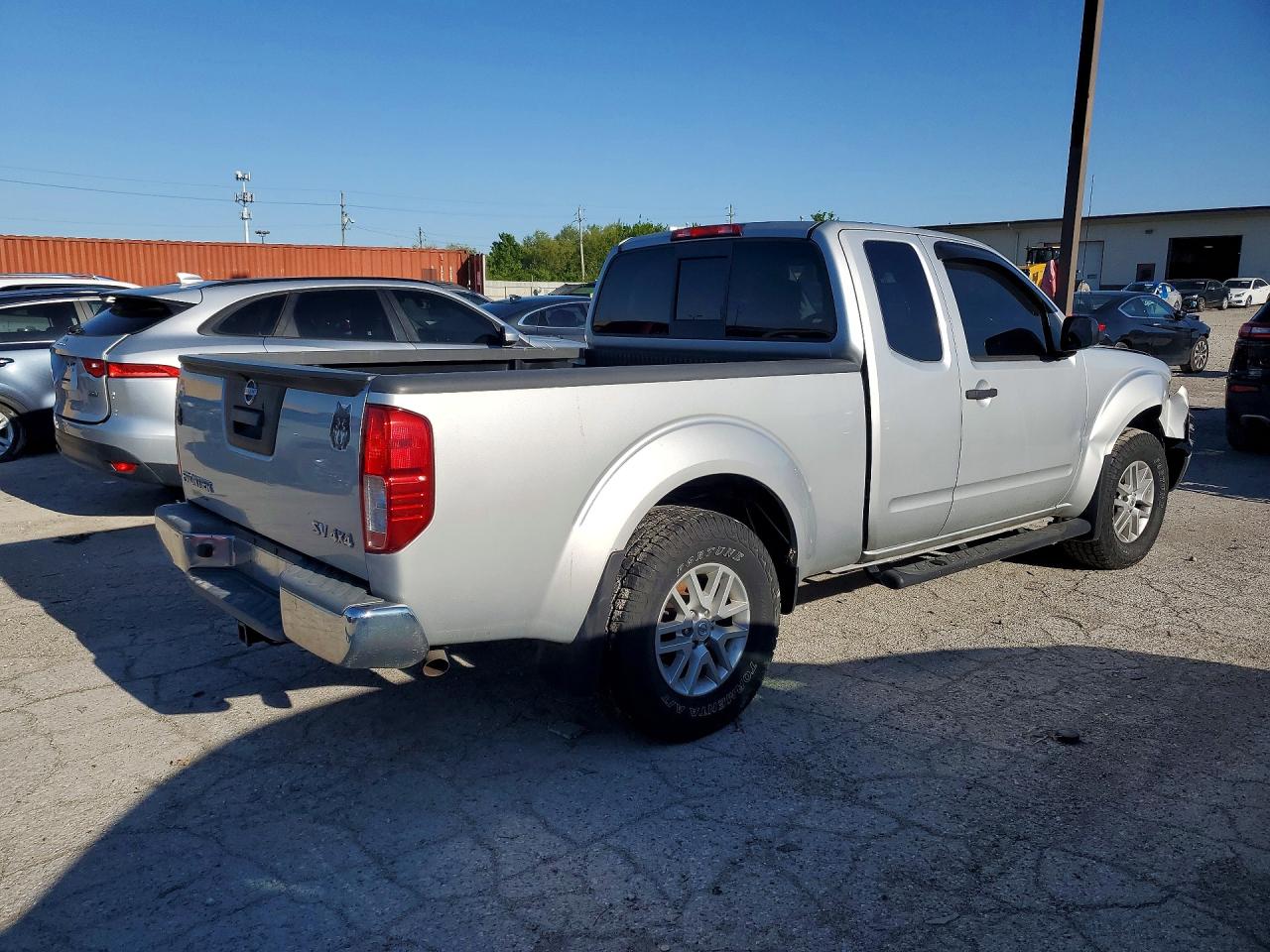 Nissan Frontier Sv V6