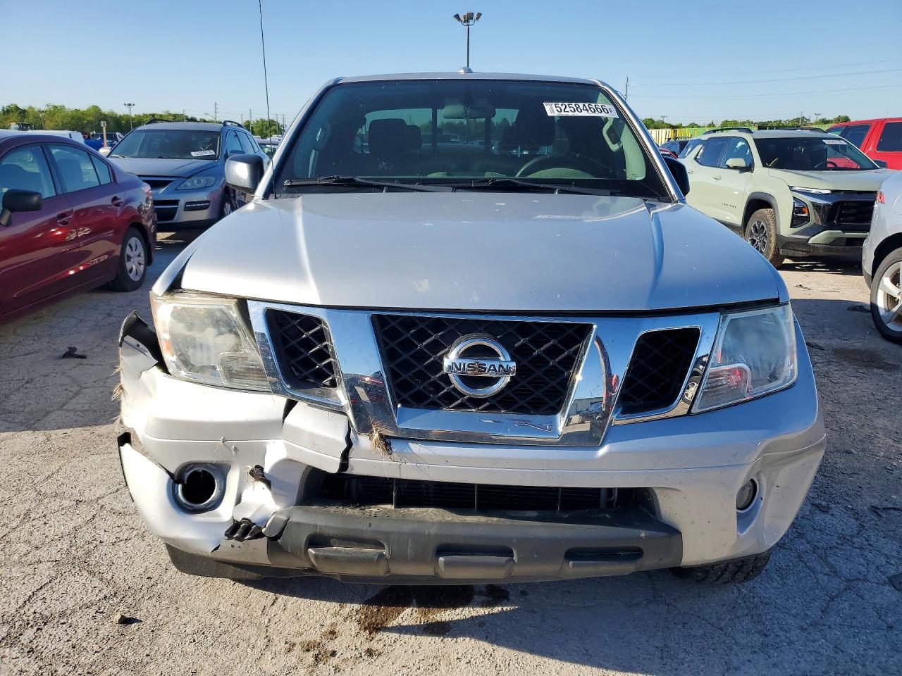 Nissan Frontier Sv V6