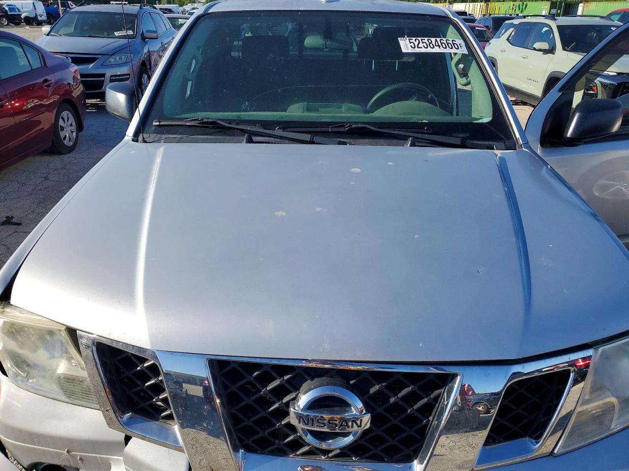 Nissan Frontier Sv V6