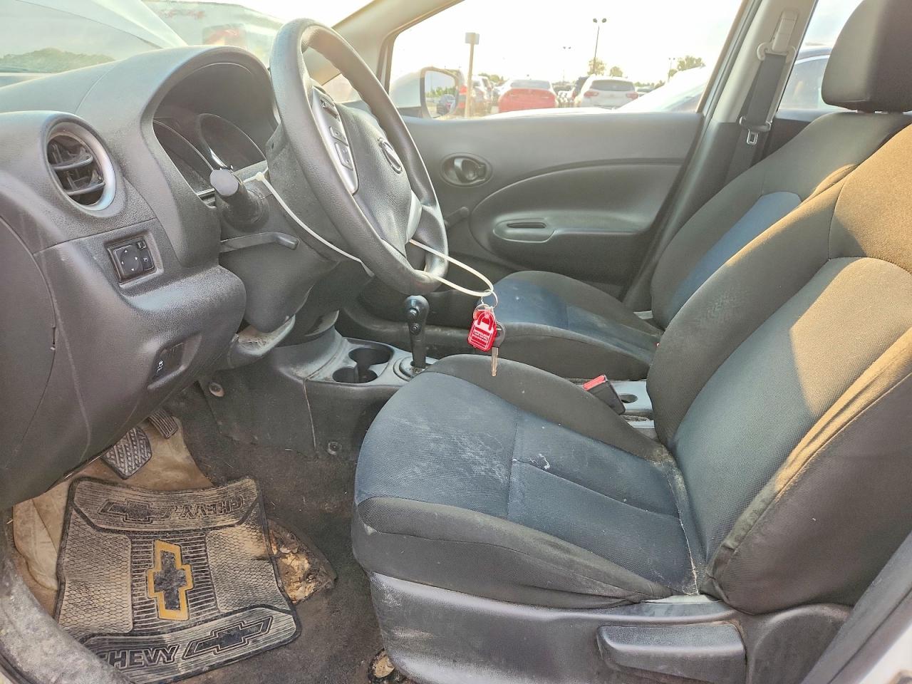 Nissan Versa S Plus