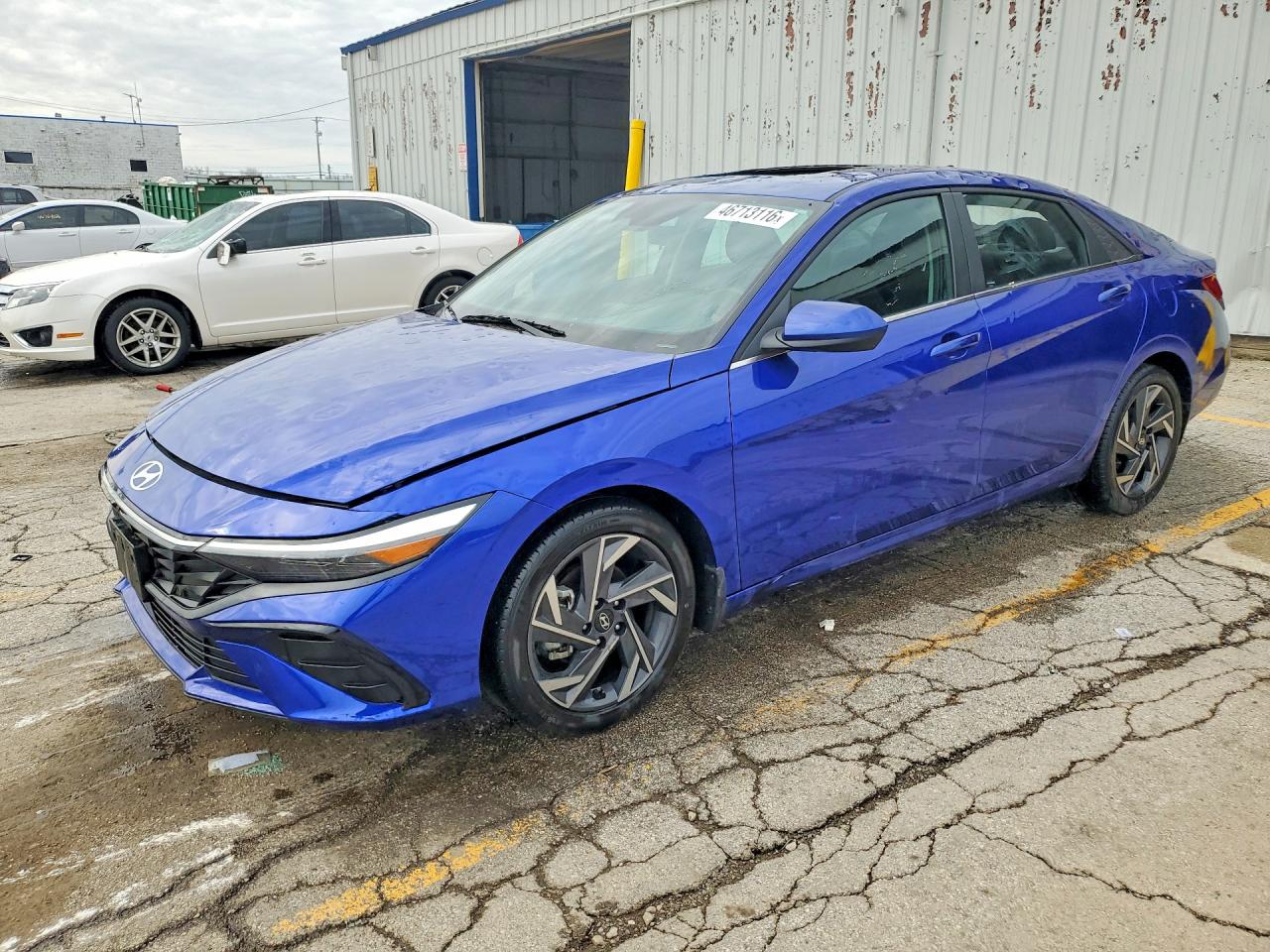 Salvage Hyundai ELANTRA Image