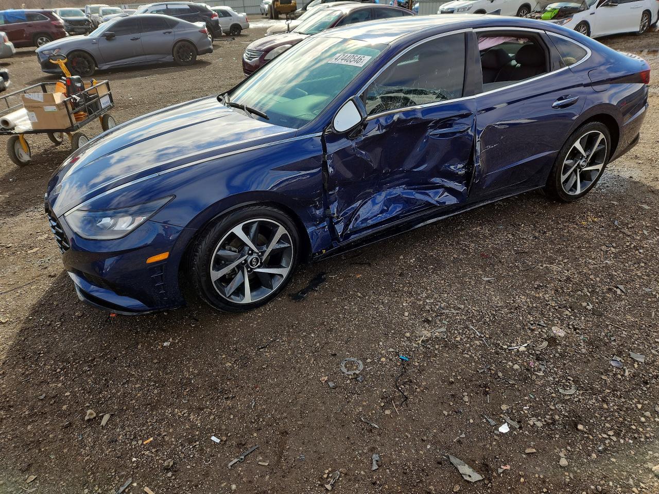 Salvage Hyundai SONATA Image