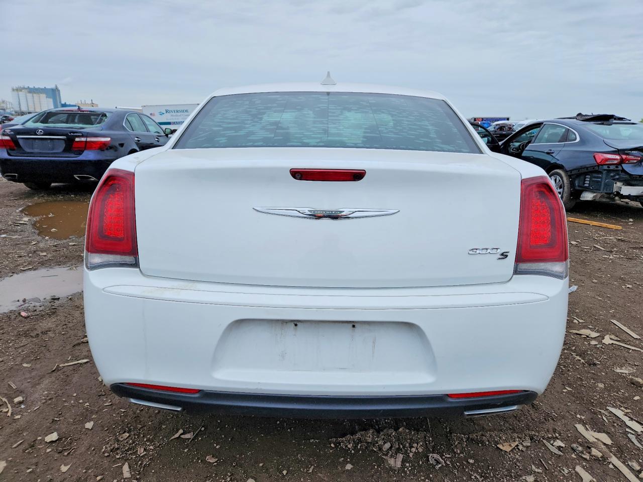 Chrysler 300 S