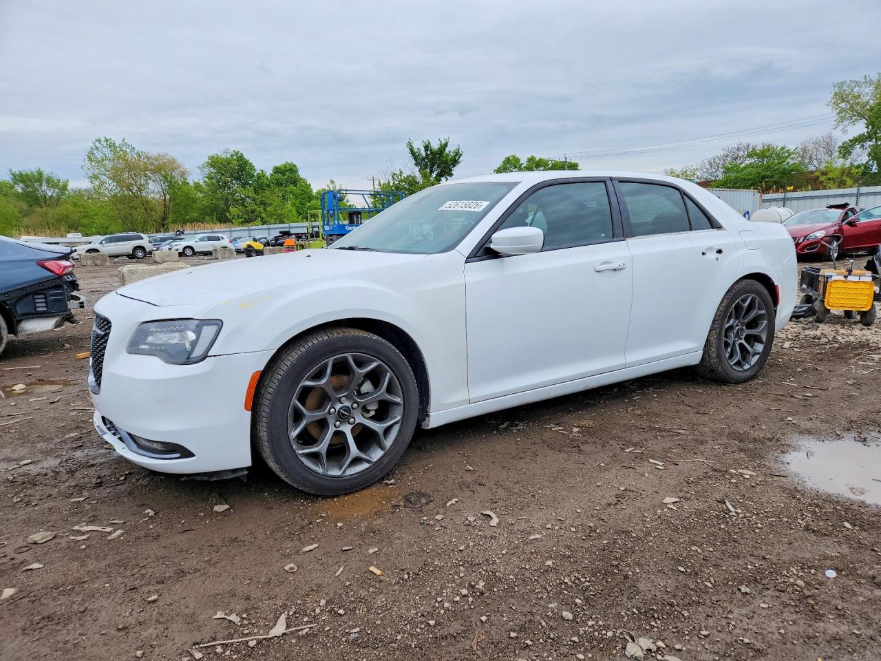 Salvage Chrysler 300 Image