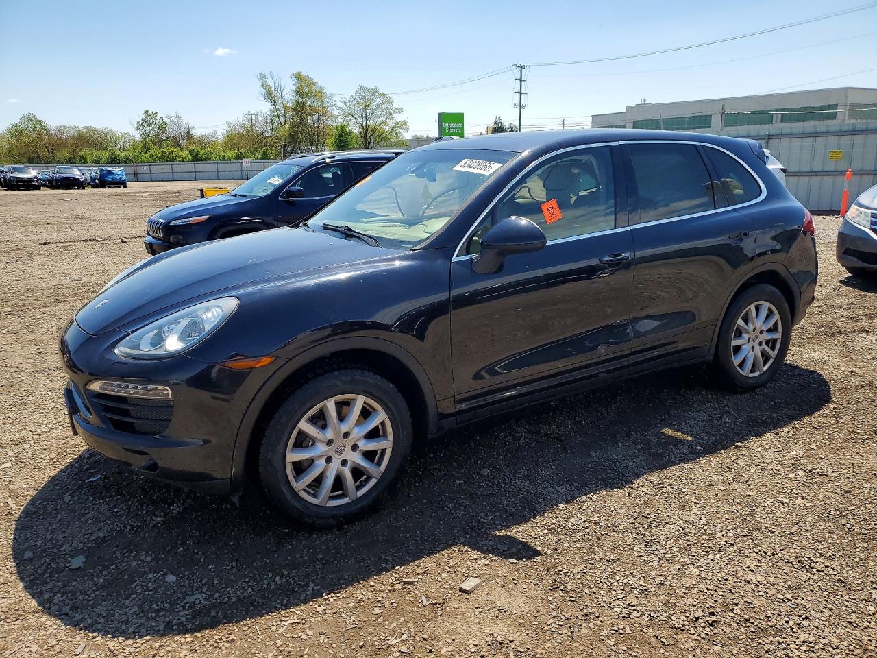 Salvage Porsche Cayenne Image