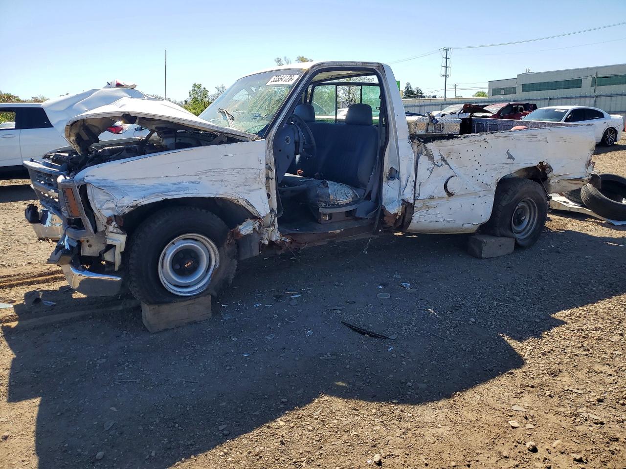 Salvage Chevrolet Gmt Image