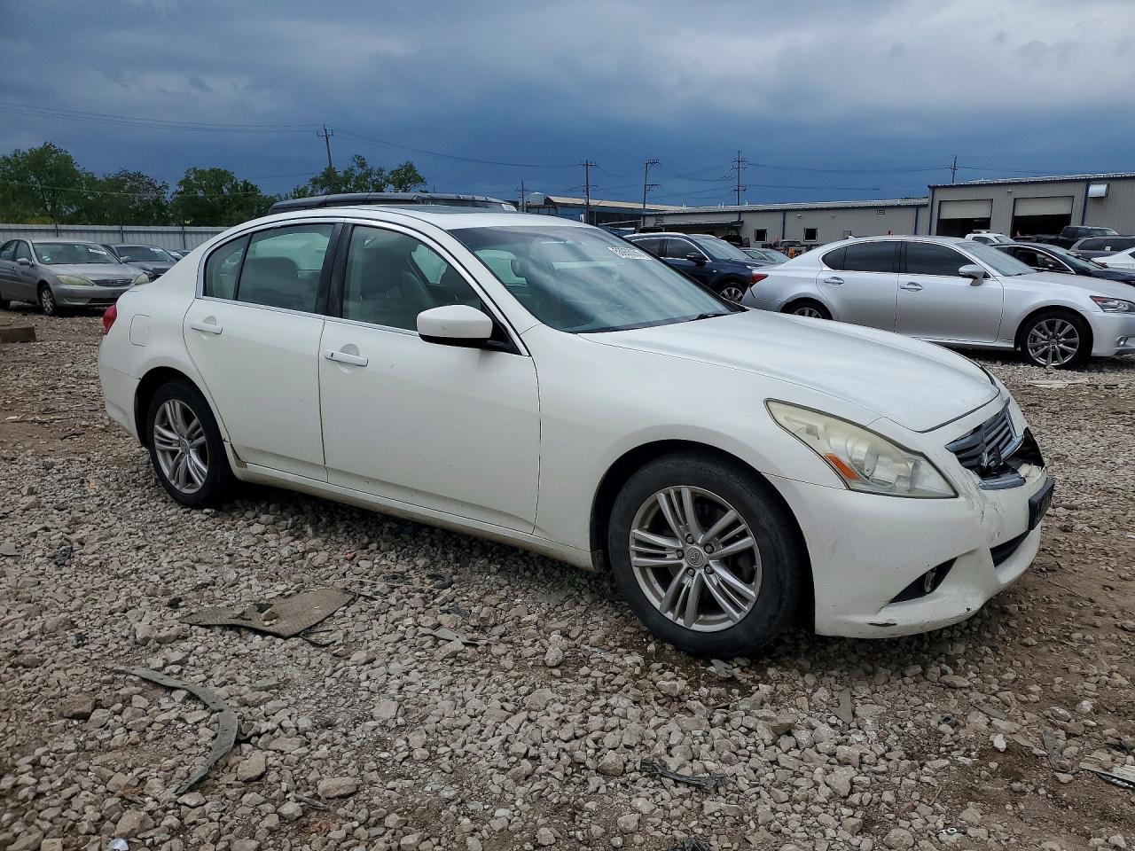 INFINITI G37 X