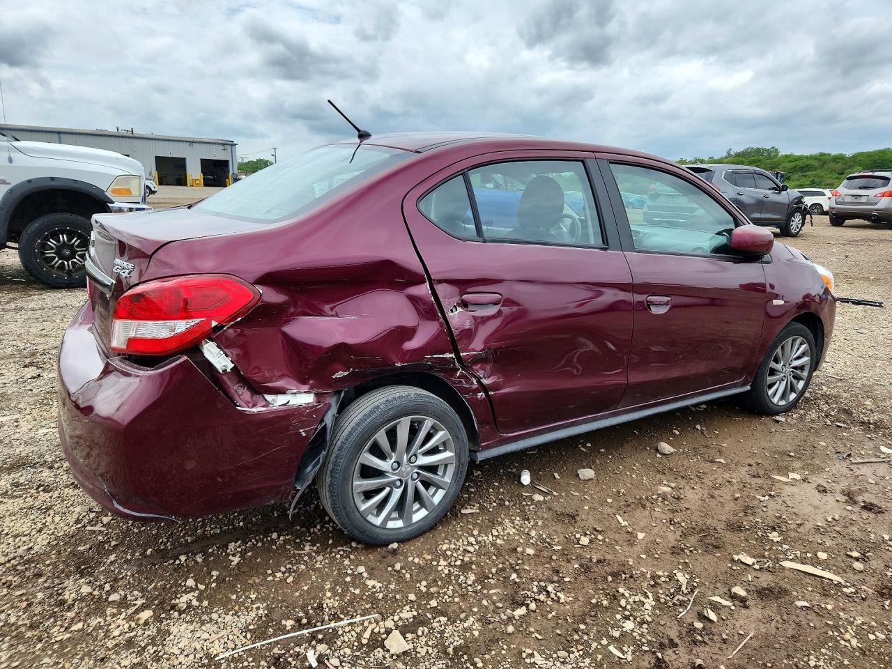 Mitsubishi Mirage G4 Es