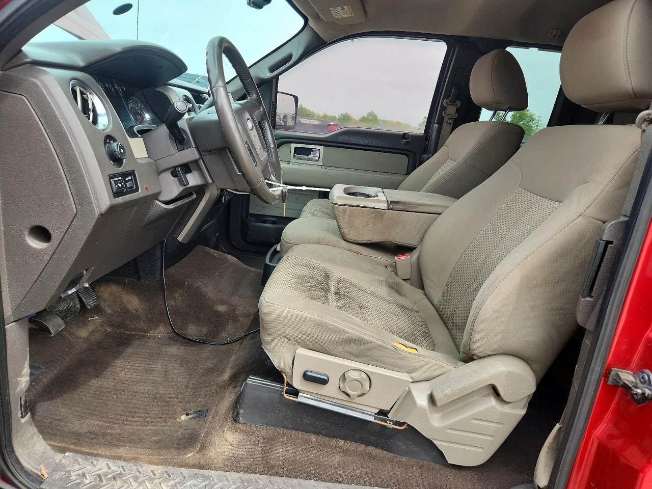 Ford F-150 Super Cab