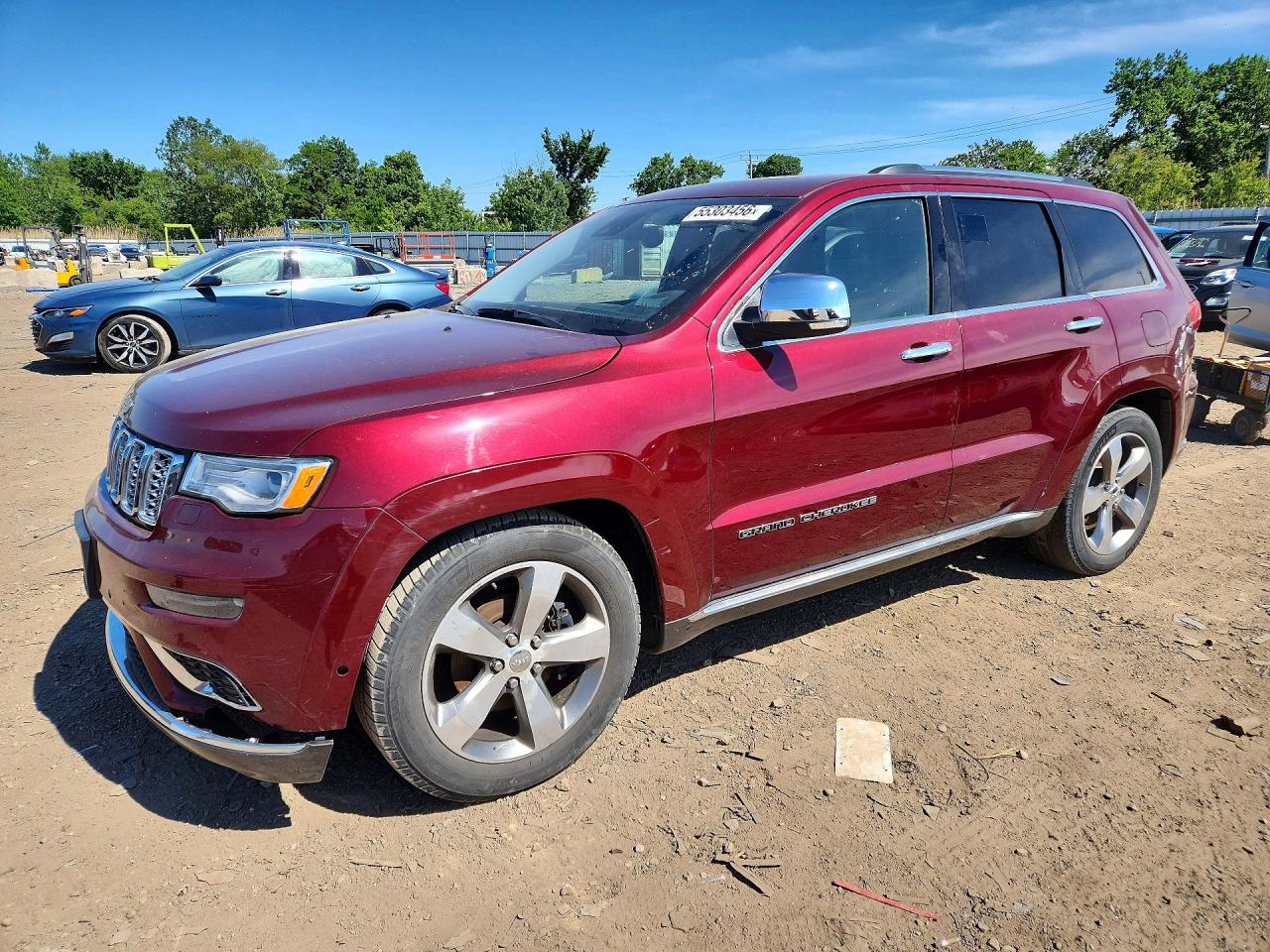 Salvage Jeep Cherokee Image