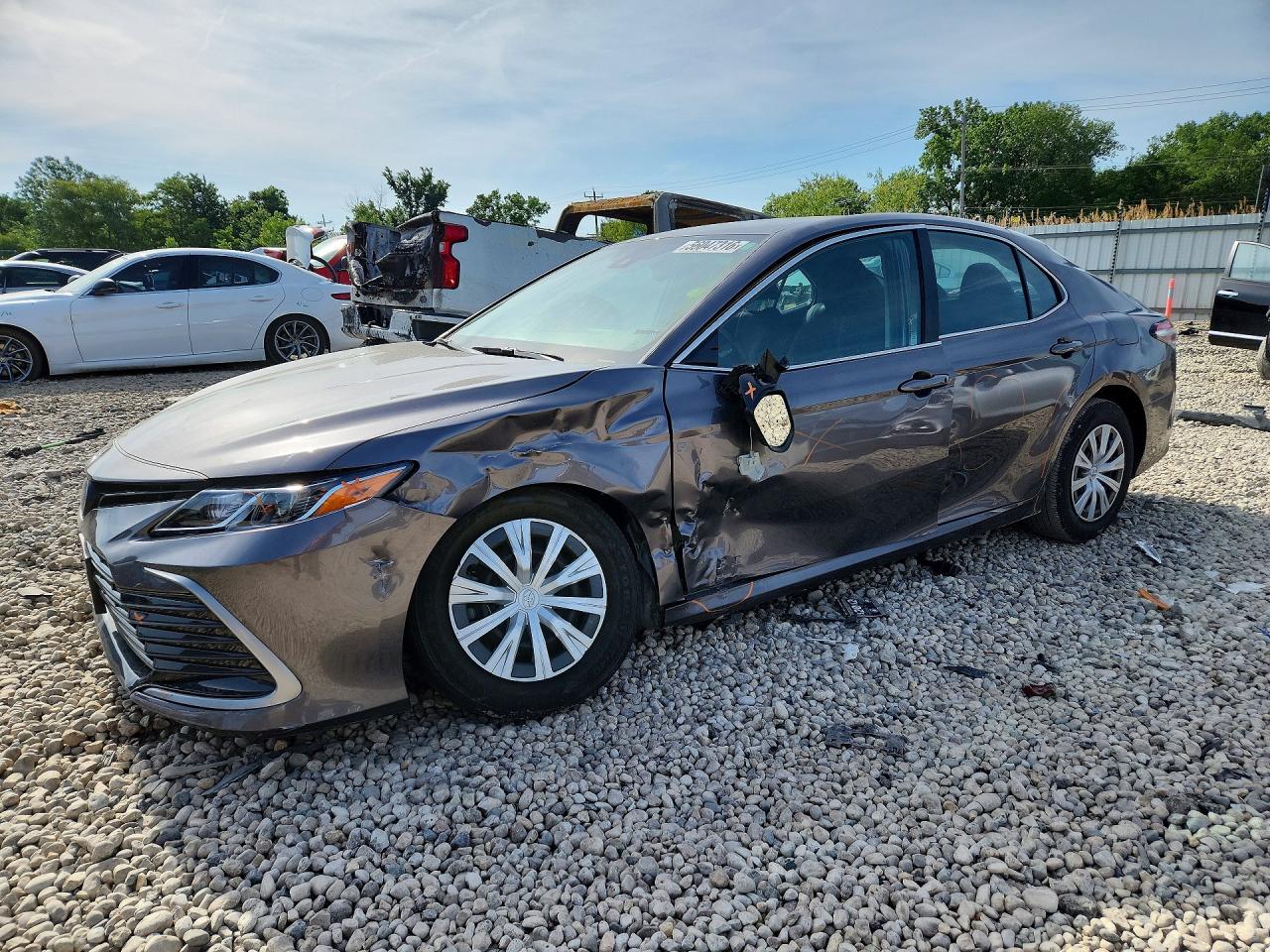 Salvage Toyota Camry Image