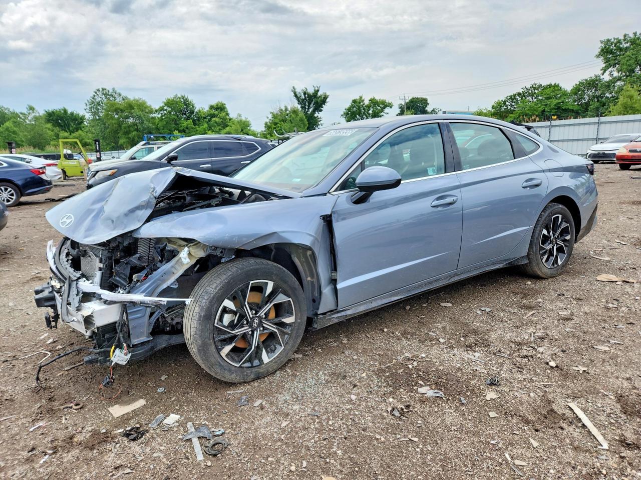 Salvage Hyundai SONATA Image