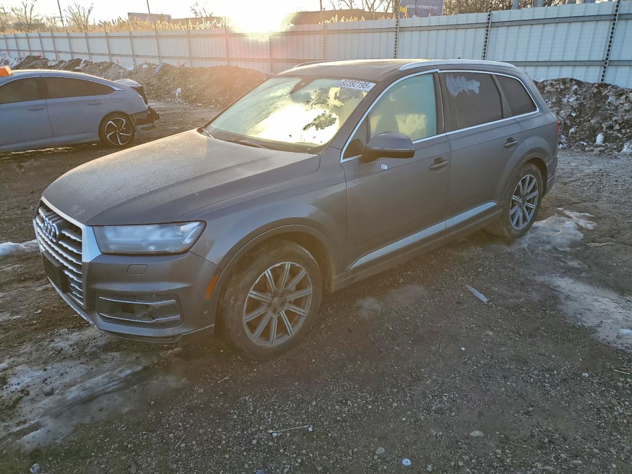 Salvage Audi Q7 Image