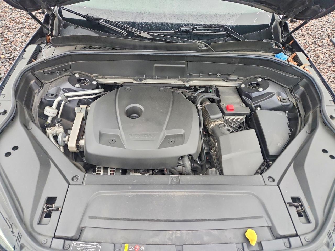 Volvo XC90 T6