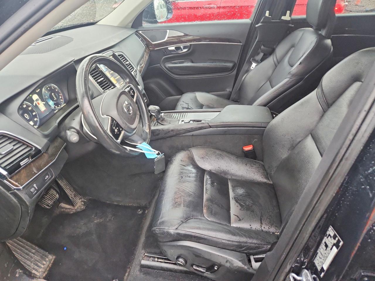 Volvo XC90 T6