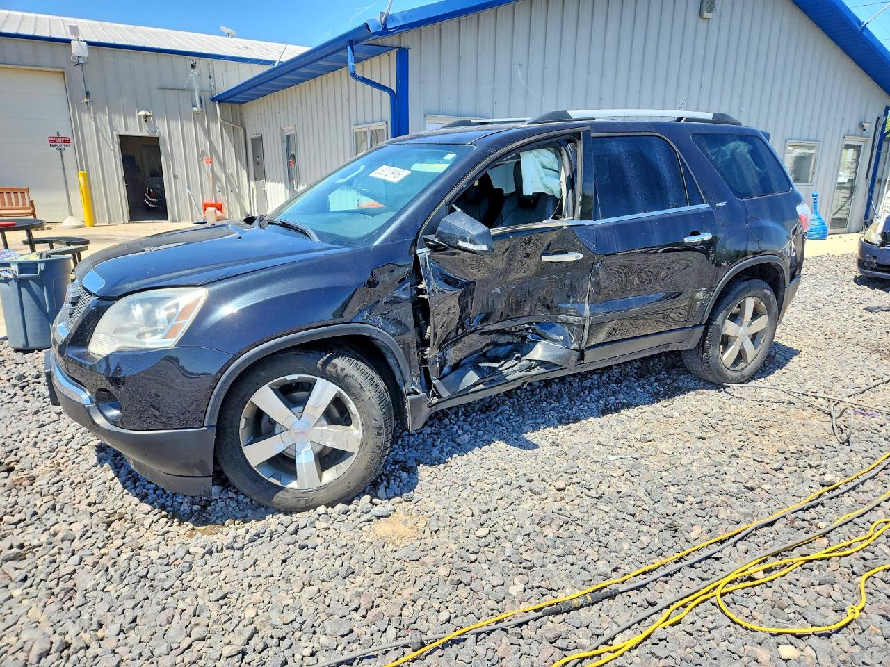 Salvage GMC Acadia Image
